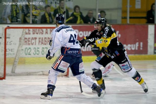 Photo hockey match Rouen - Angers  le 06/04/2010