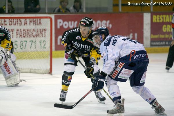 Rouen 2 - 4 Angers 