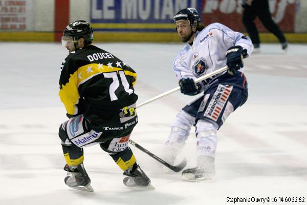 Rouen 2 - 4 Angers 