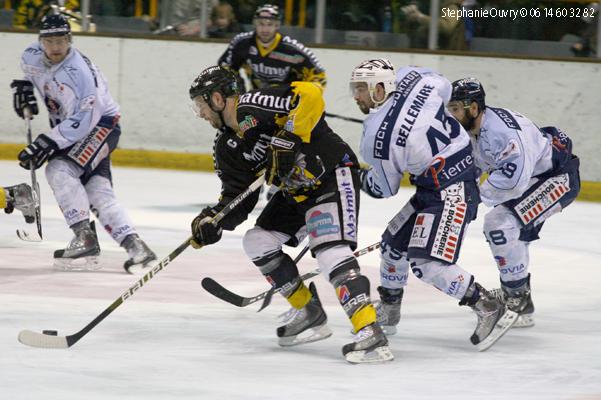 Rouen 2 - 4 Angers 