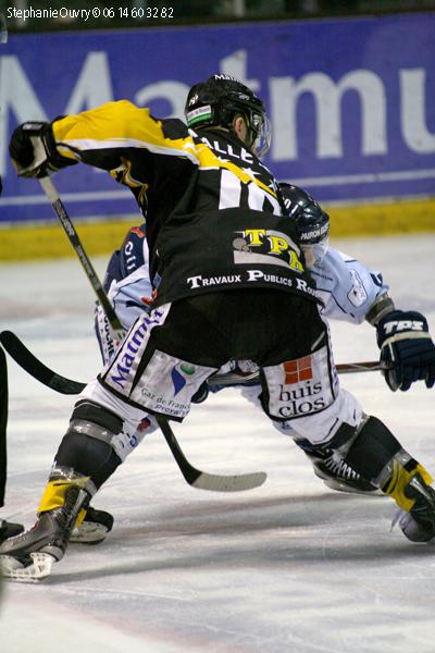 Rouen 2 - 4 Angers 