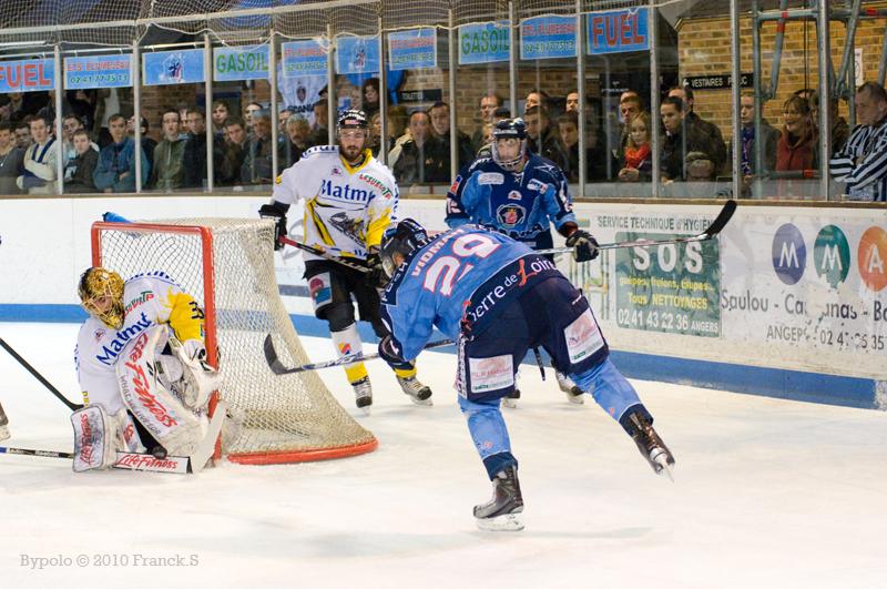 Angers  2 - 4 Rouen