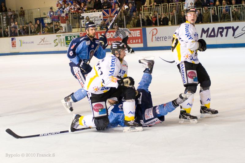 Angers  2 - 4 Rouen