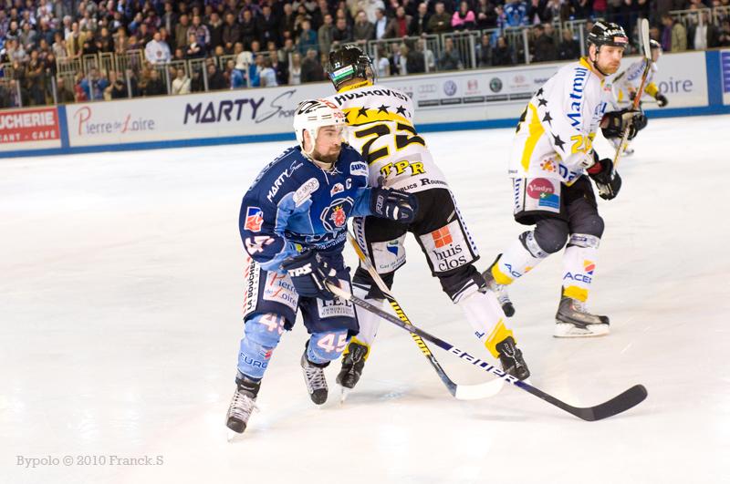 Angers  2 - 4 Rouen