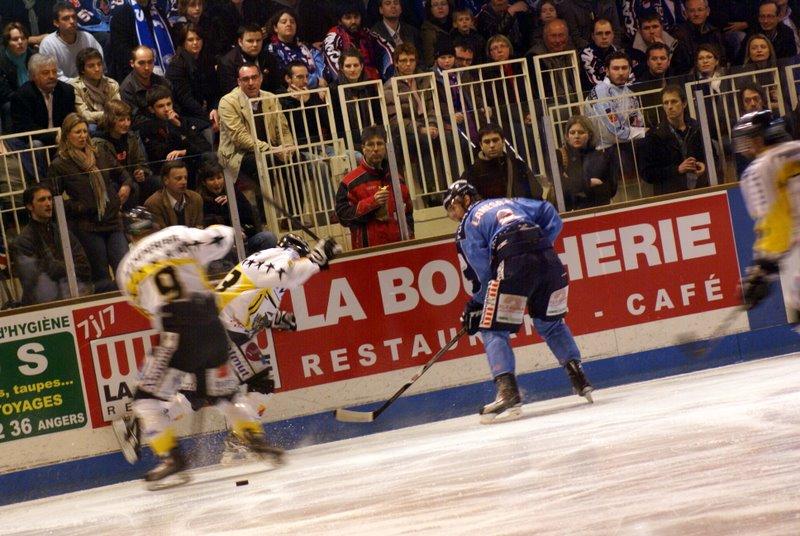 Angers  2 - 4 Rouen