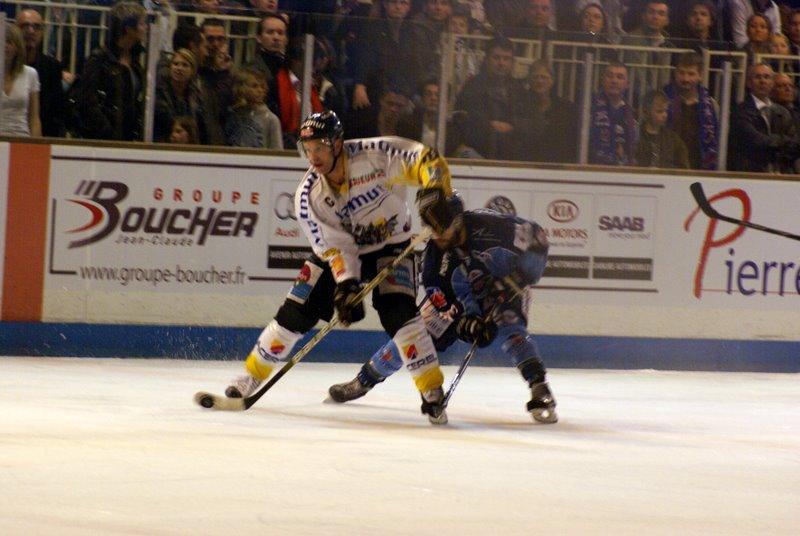 Angers  2 - 4 Rouen