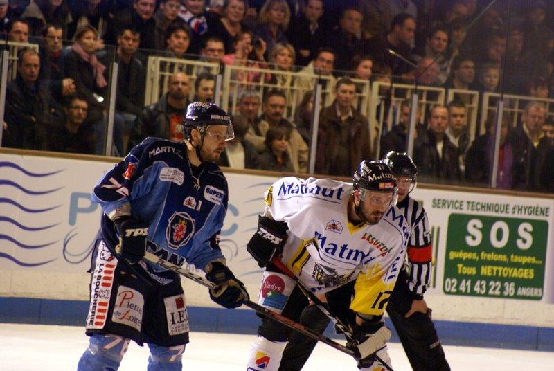 Angers  2 - 4 Rouen