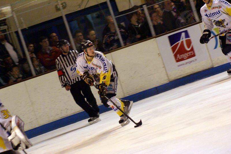 Angers  2 - 4 Rouen