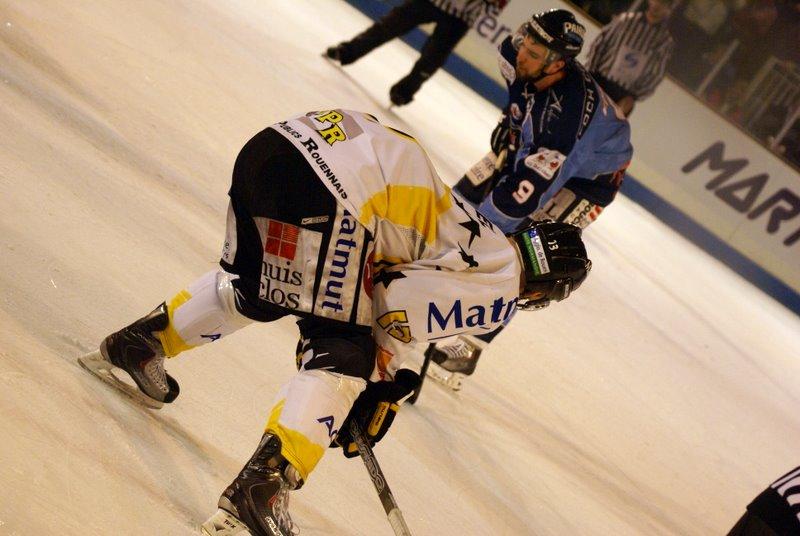 Angers  2 - 4 Rouen