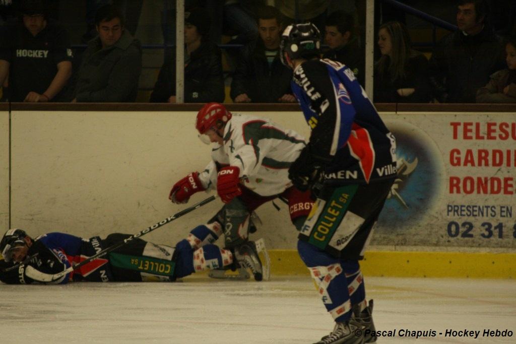 Caen  7 - 2 Cergy-Pontoise