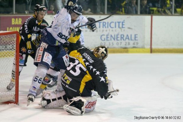 Photo hockey match Rouen - Angers  le 13/04/2010