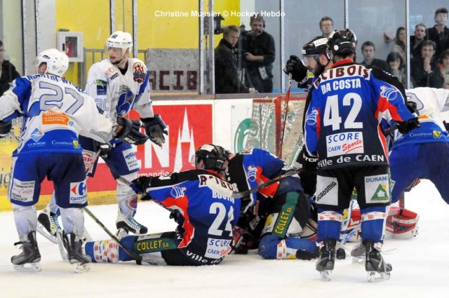 Photo hockey match Caen  - Reims le 18/04/2010