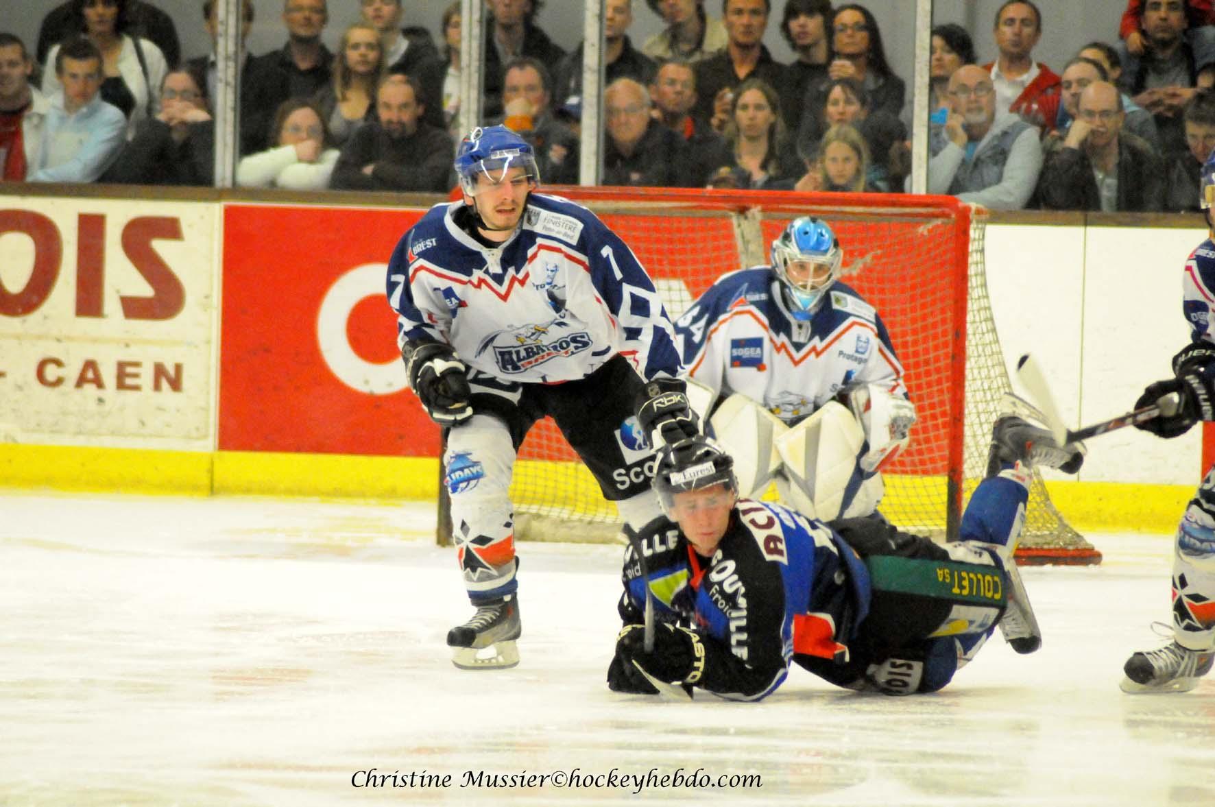 Caen  3 - 2 Brest 