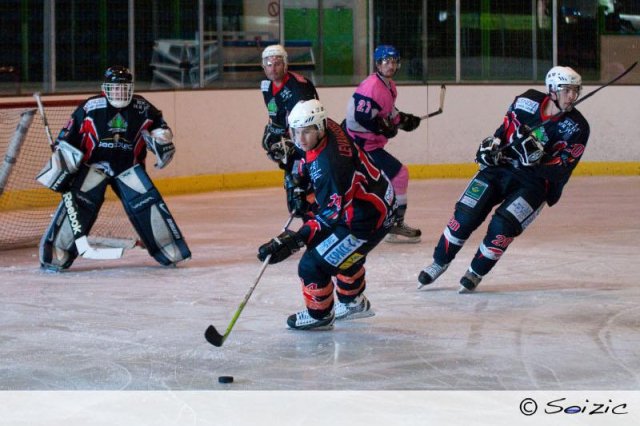 Photo hockey match La Roche-sur-Yon - Paris (FV) le 01/05/2010
