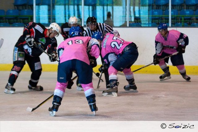 Photo hockey match La Roche-sur-Yon - Paris (FV) le 01/05/2010