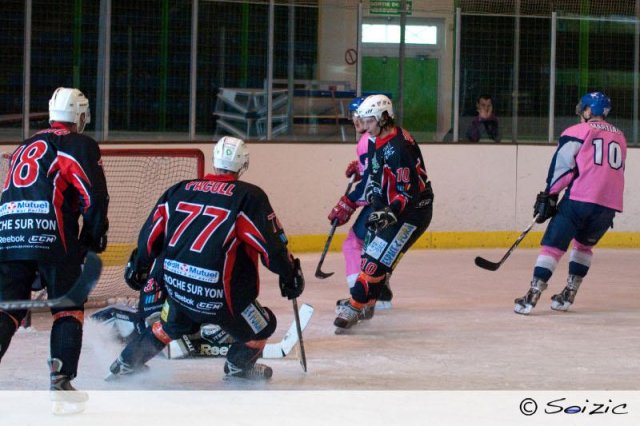Photo hockey match La Roche-sur-Yon - Paris (FV) le 01/05/2010