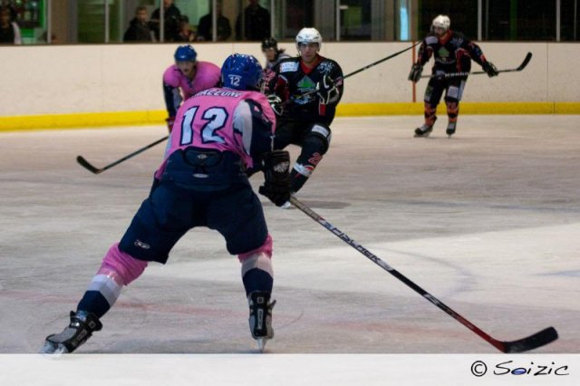 Photo hockey match La Roche-sur-Yon - Paris (FV) le 01/05/2010