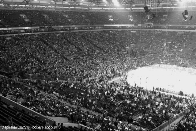 Photo hockey reportage Hockey Mondial 10 : 77 803 !!
