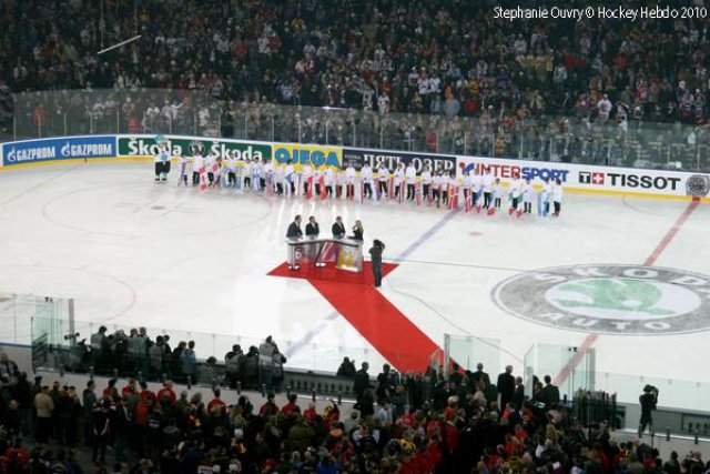 Photo hockey reportage Hockey Mondial 10 : 77 803 !!