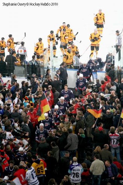 Photo hockey reportage Hockey Mondial 10 : 77 803 !!