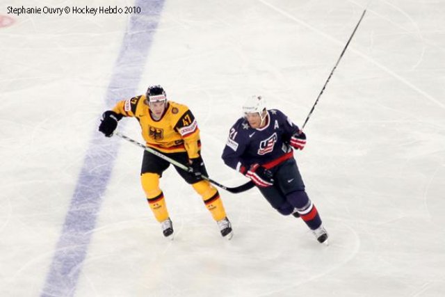 Photo hockey reportage Hockey Mondial 10 : 77 803 !!