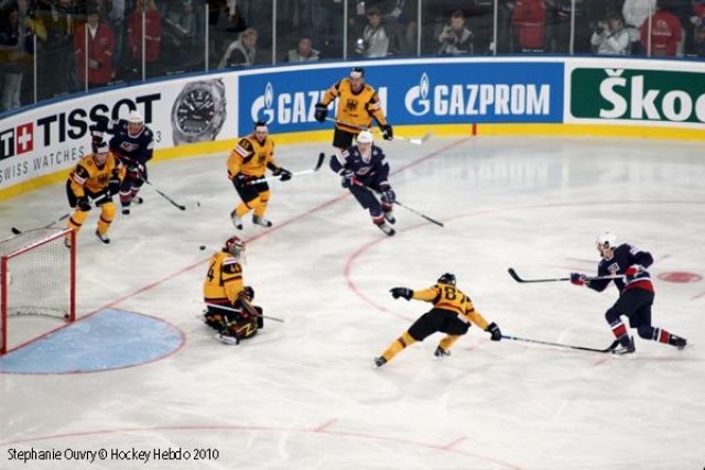 Photo hockey reportage Hockey Mondial 10 : 77 803 !!