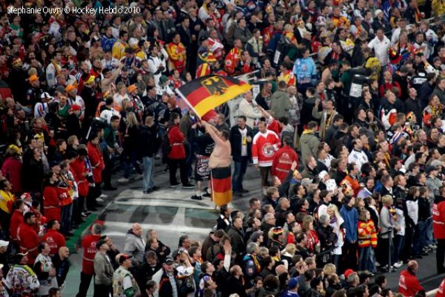 Photo hockey reportage Hockey Mondial 10 : 77 803 !!