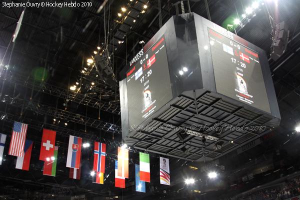 Hockey Mondial 10 : Ca passe au rouge — Reportage