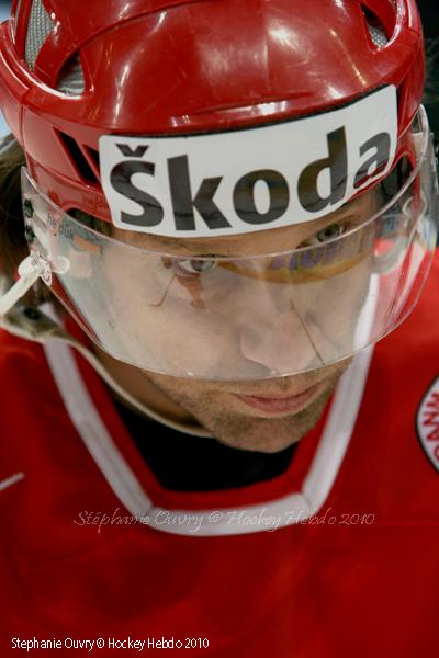 Hockey Mondial 10 : Ca passe au rouge — Reportage