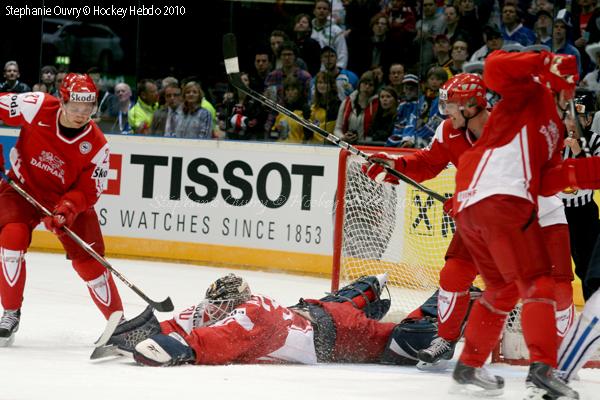 Hockey Mondial 10 : Ca passe au rouge — Reportage