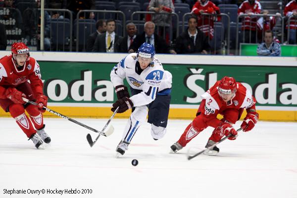 Hockey Mondial 10 : Ca passe au rouge — Reportage