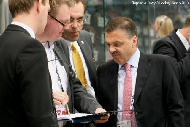 Photo hockey reportage Hockey Mondial 10 : Ca passe au rouge
