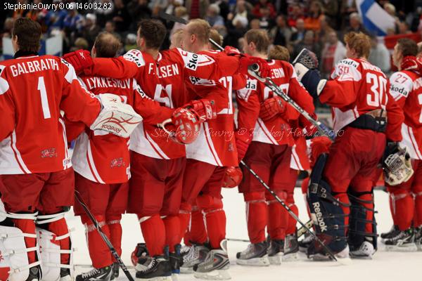 Hockey Mondial 10 : Ca passe au rouge — Reportage