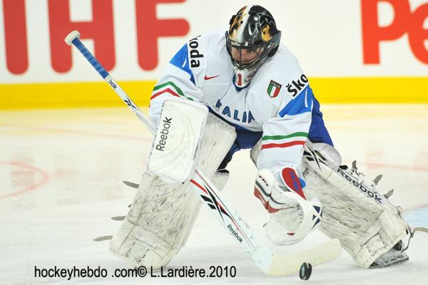 Hockey Mondial 10 : Le Canada facile — Reportage