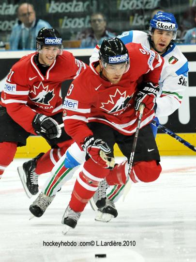 Hockey Mondial 10 : Le Canada facile — Reportage