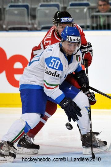 Hockey Mondial 10 : Le Canada facile — Reportage