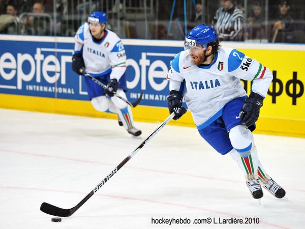 Hockey Mondial 10 : Le Canada facile — Reportage