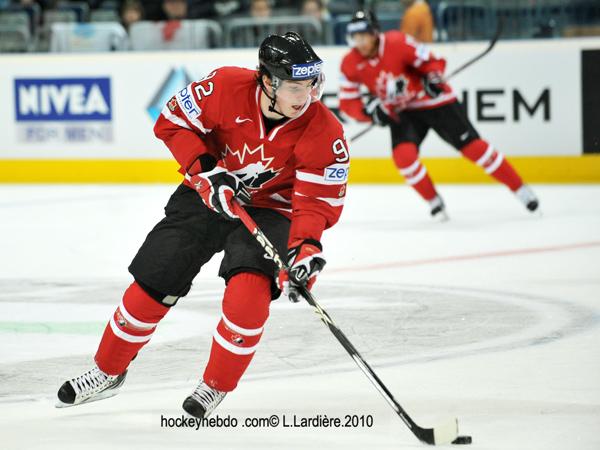 Hockey Mondial 10 : Le Canada facile — Reportage