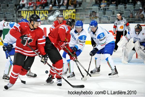 Hockey Mondial 10 : Le Canada facile — Reportage