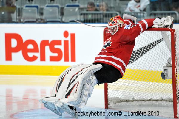 Hockey Mondial 10 : Le Canada facile — Reportage