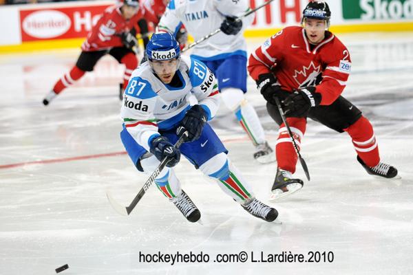 Hockey Mondial 10 : Le Canada facile — Reportage