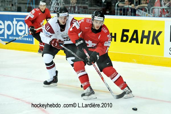 Hockey Mondial 10 : La Suisse se fait peur — Reportage