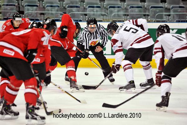 Hockey Mondial 10 : La Suisse se fait peur — Reportage