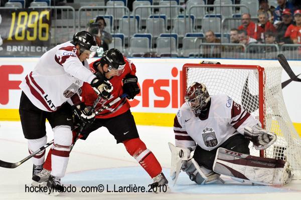 Hockey Mondial 10 : La Suisse se fait peur — Reportage