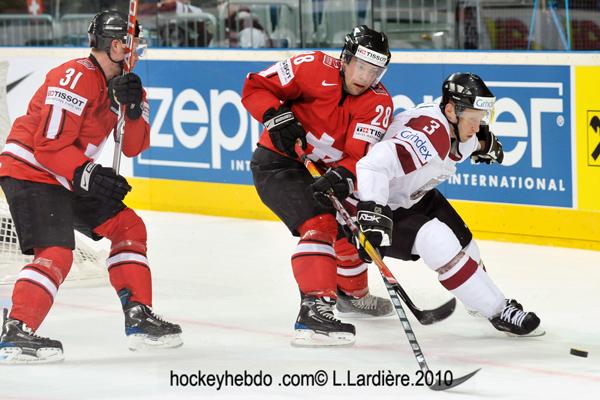 Hockey Mondial 10 : La Suisse se fait peur — Reportage