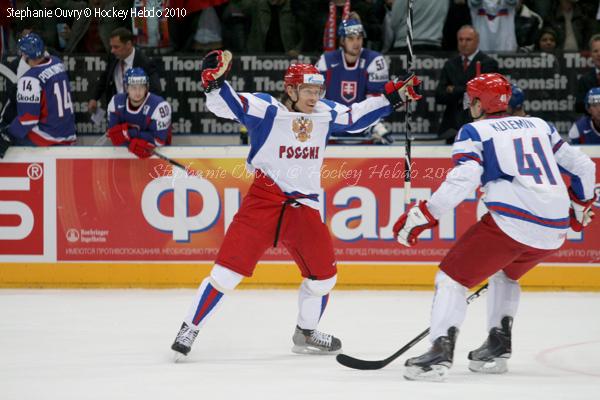 Hockey Mondial 10 : Davaï, Davaï — Reportage