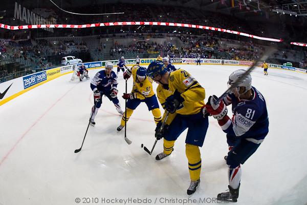 Hockey mondial 10: Les Bleus impressionnent — Reportage