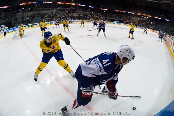 Hockey mondial 10: Les Bleus impressionnent — Reportage