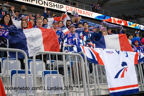 Hockey mondial 10: Les Bleus impressionnent — Reportage