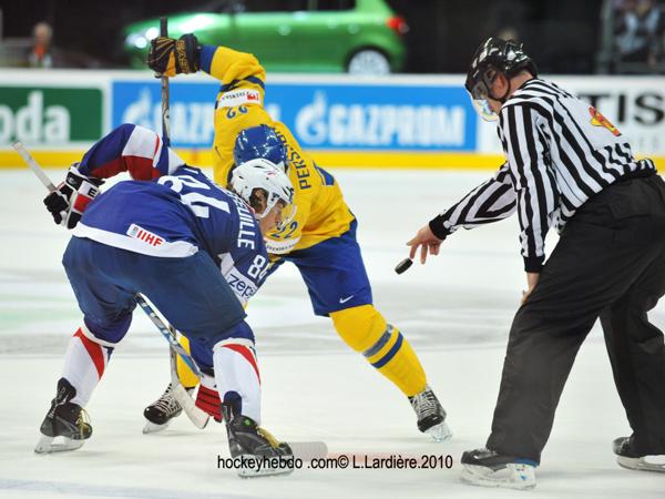 Hockey mondial 10: Les Bleus impressionnent — Reportage
